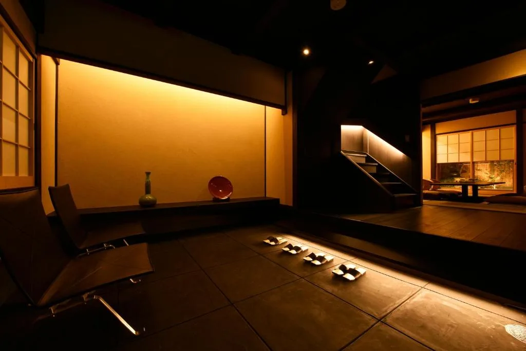 쿠라야 가미고조초 (Kuraya Kamigojocho) - 일본 교토 시모교 쿠라야 가미고조초 교토 여행을 완성하는 최고의 숙소 추천 대상