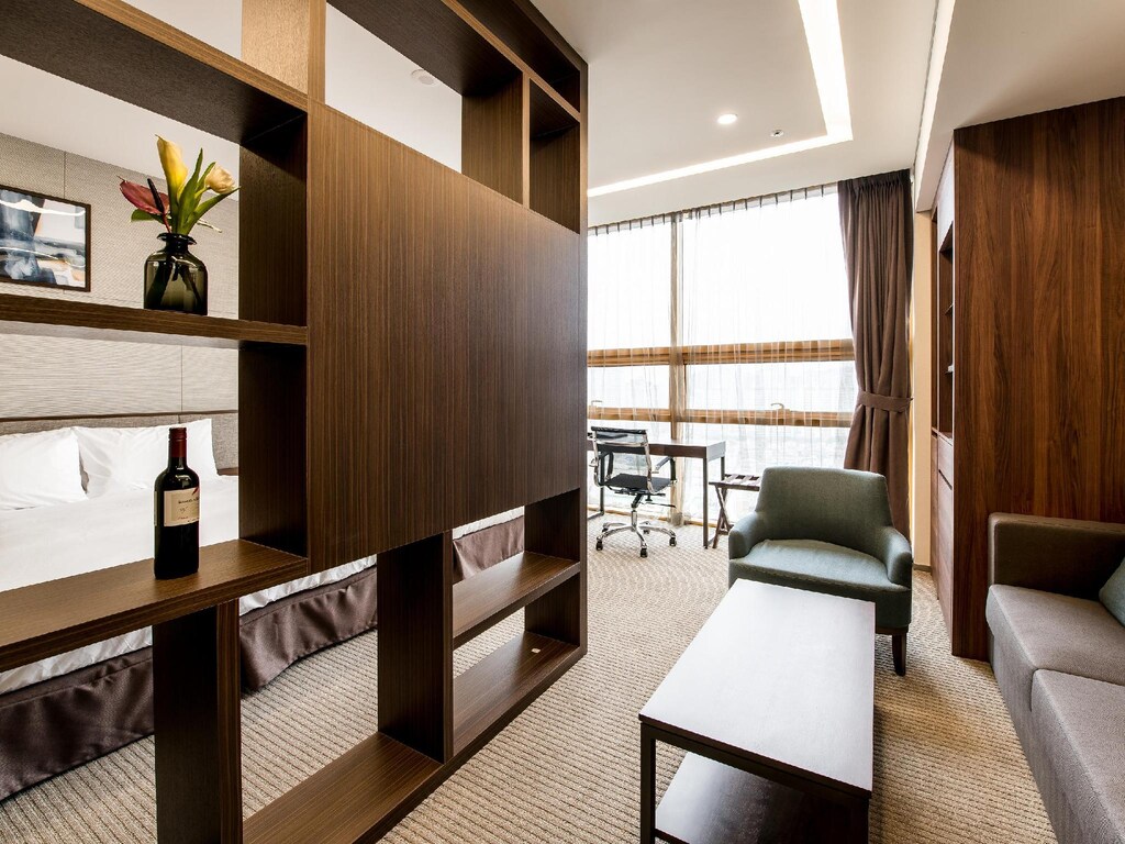 글로스터호텔 인천 (Gloucester Hotel Incheon) 객실 및 시설