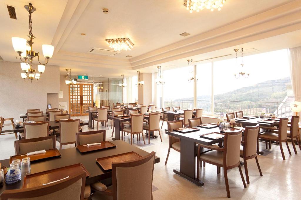 선라이즈 아와지 (Sunrise Awaji) 객실 및 시설