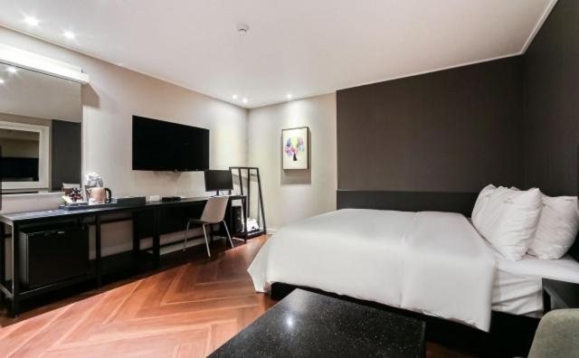 호텔 프렌치 코드 (Hotel French Code) 위치 및 접근성