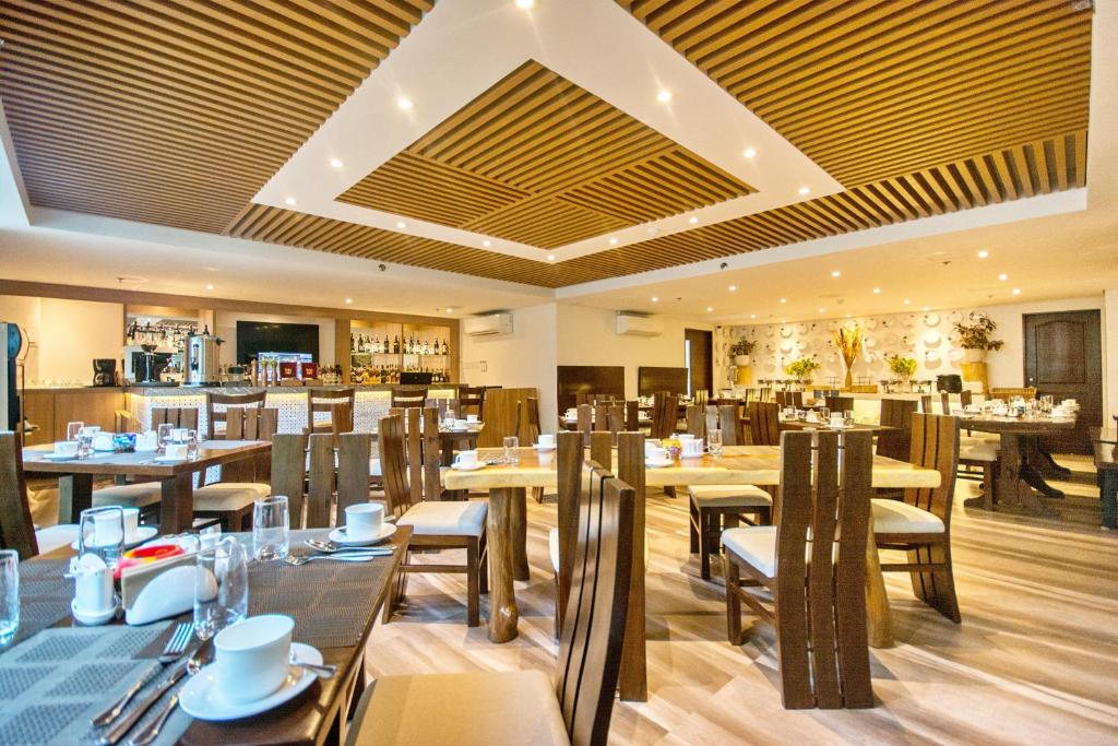 커맨더 스위트 데 보라카이 (Commander Suites de Boracay) 객실 및 시설