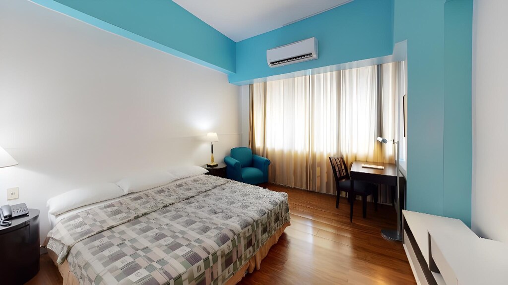 펄 호텔 (Pearl Manila Hotel) 위치 및 접근성