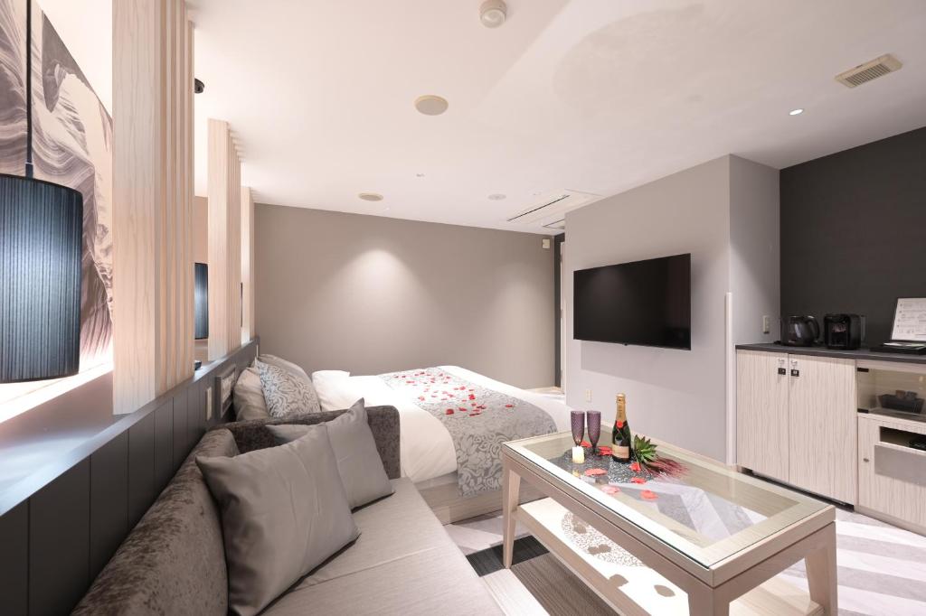 호텔 뱀부 가든 신요코하마 - 구. 레프텔 - 성인 전용 (HOTEL BAMBOO GARDEN Shinyokohama (Old: REFTEL) Adult Only) 위치 및 접근성