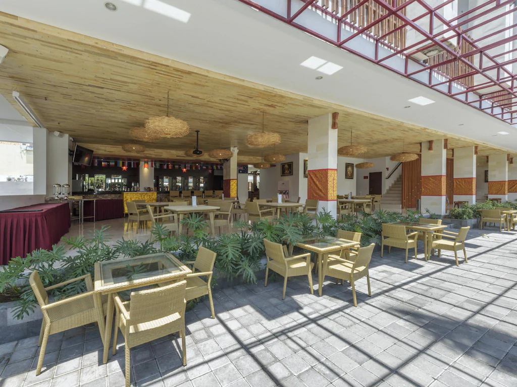 그랜드 라 왈론 호텔 (Grand La Walon Hotel) 객실 및 시설