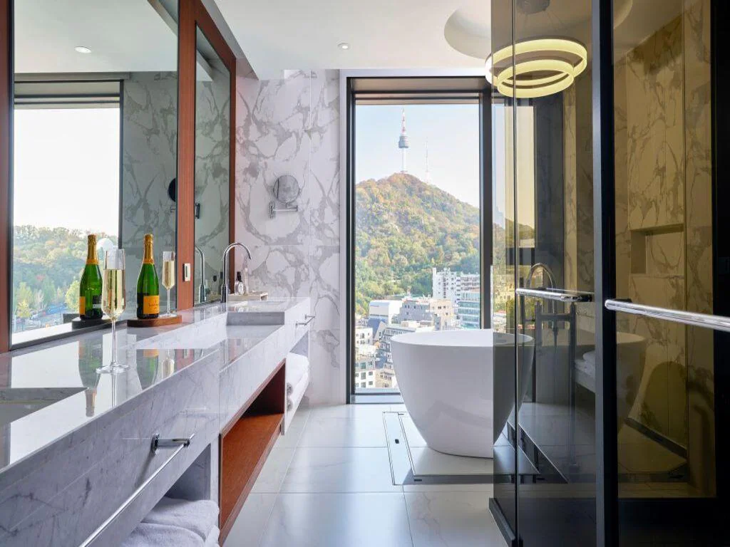 보코 서울 명동 바이 IHG (voco Seoul Myeongdong By IHG) 위치 및 접근성