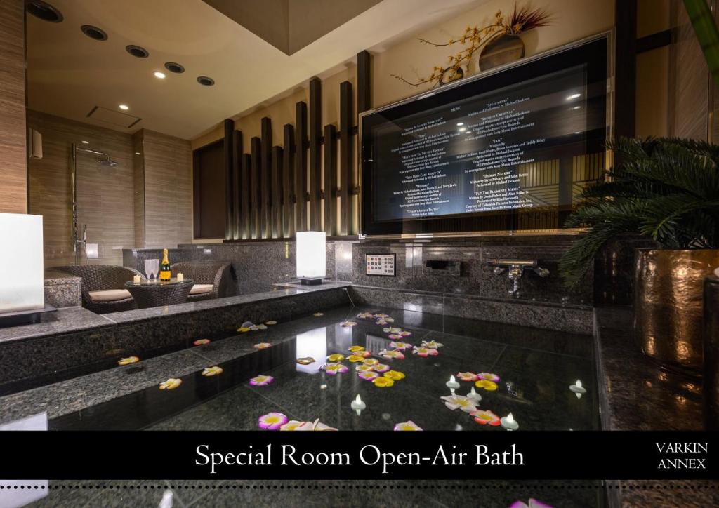 HOTEL VARKIN ANNEX 객실 및 시설