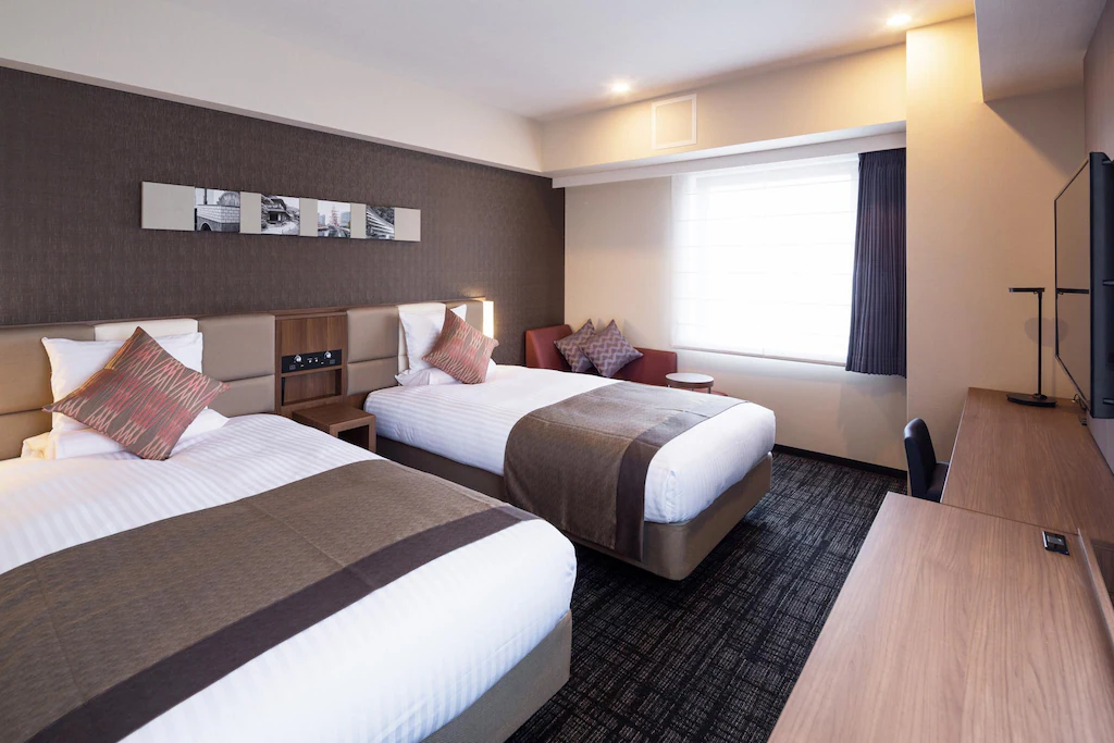 호텔 마이스테이 요코하마 칸나이 (HOTEL MYSTAYS Yokohama Kannai) 위치 및 접근성