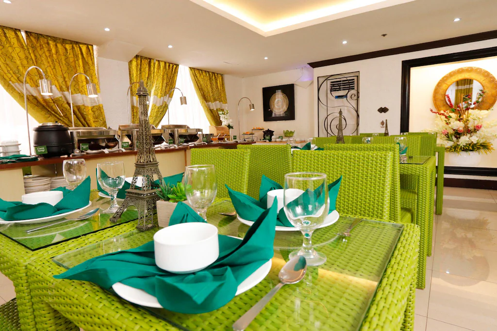 유로텔 라스 피나스 호텔 (Eurotel Las Pinas Hotel) 객실 및 시설