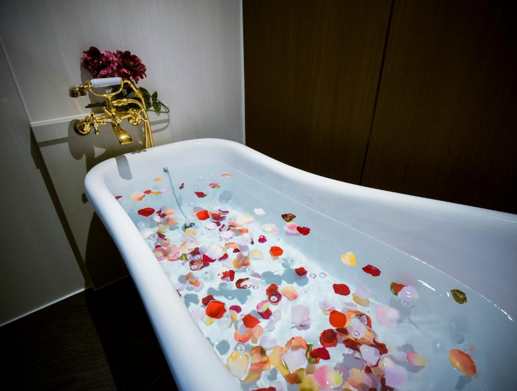 Kumamoto Hotel Christmas Forest Garden (Love Hotel) 객실 및 시설