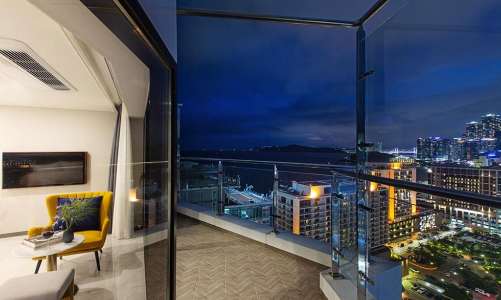 부산 영무 파라드 호텔 해운대 비치 (Busan Yeongmu Parade Hotel Haeundae Beach) 객실 및 시설