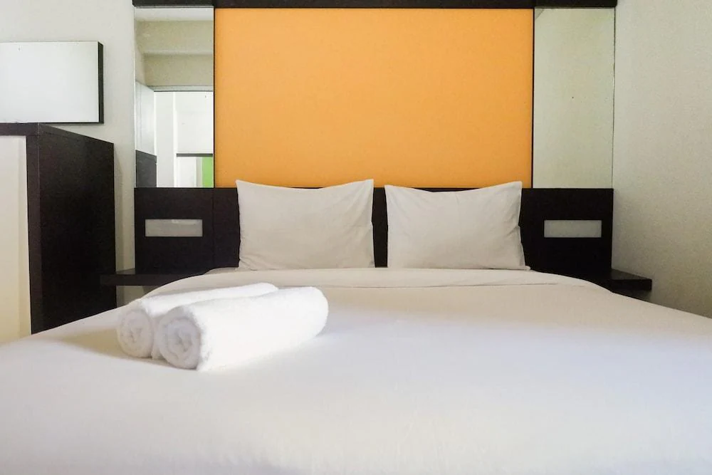 Pool View 2Br at Dian Regency Apartment 위치 및 접근성