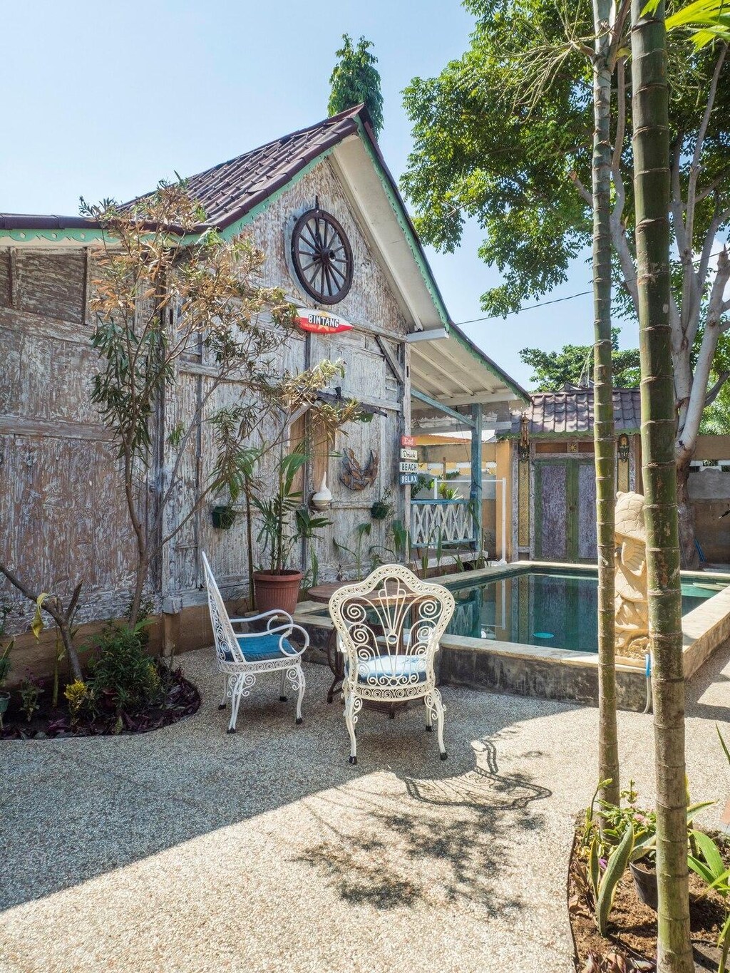 Rumah Desa 4 Room Villa with AC/hot water & pool 객실 및 시설