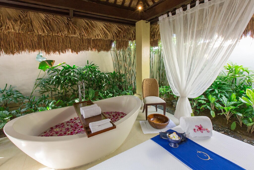 크림슨 리조트 앤 스파 막탄, 세부 (Crimson Resort and Spa Mactan, Cebu) 객실 및 시설