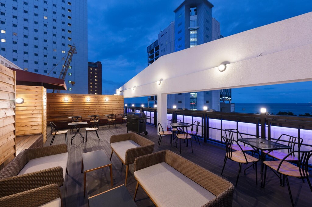 아크 블루 호텔 (Ark Blue Hotel) 객실 및 시설