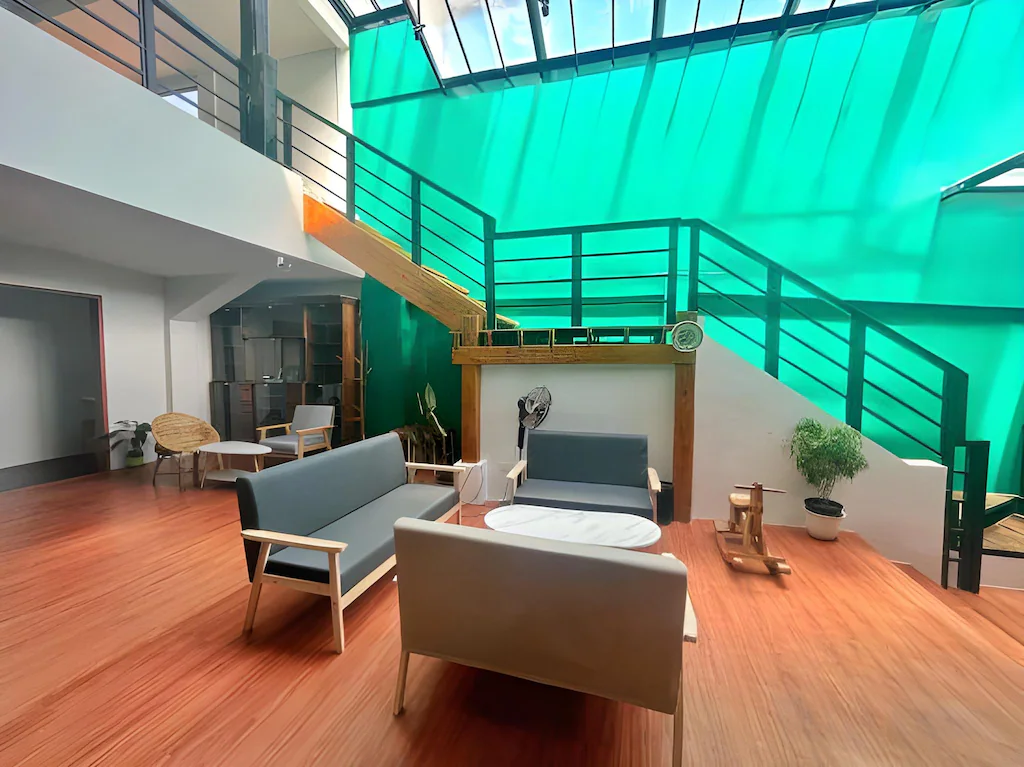 코지 코론 인 (Cozy Coron Inn) 위치 및 접근성