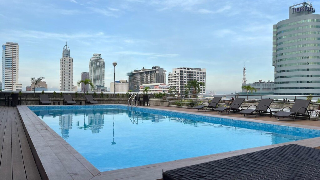 펄 호텔 (Pearl Manila Hotel) 객실 및 시설