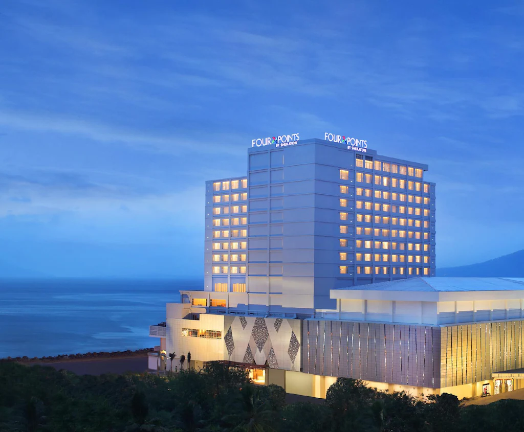 포 포인츠 바이 쉐라톤 마나도 (Four Points by Sheraton Manado) 호텔 전경