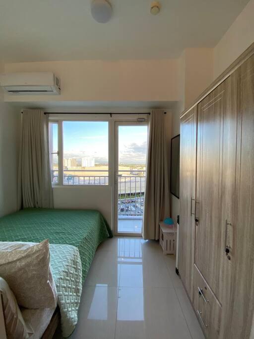 라스 피나스의 아파트먼트 (36m², 침실 2개, 프라이빗 욕실 1개) (Cozy 2 BR Unit At South Residences SM Southmall) 위치 및 접근성