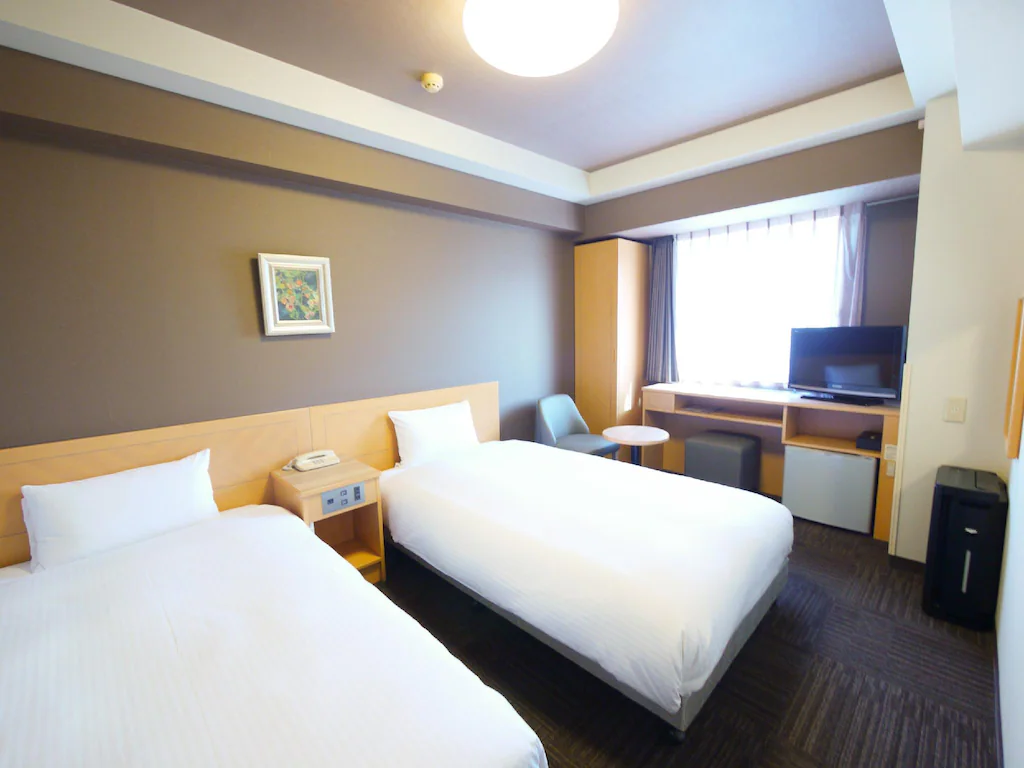 루트 인 그란티아 하코다테 에키마에 (Route Inn Grantia Hakodate Ekimae) 위치 및 접근성