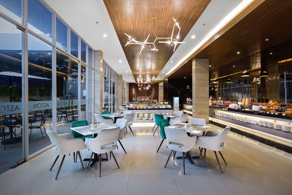 애스턴 시도아르조 시티 호텔 앤 컨퍼런스 센터 (Aston Sidoarjo City Hotel and Conference Center) 위치 및 접근성
