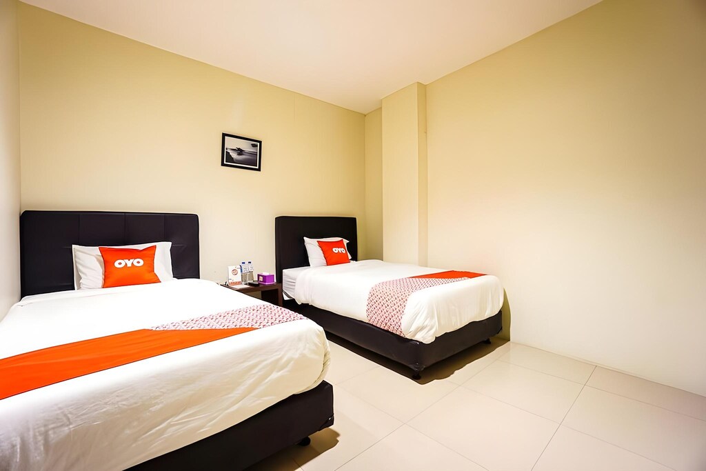 Hotel O Manado near Gereja Advent Tikala Baru formerly Rid's Hotel 위치 및 접근성