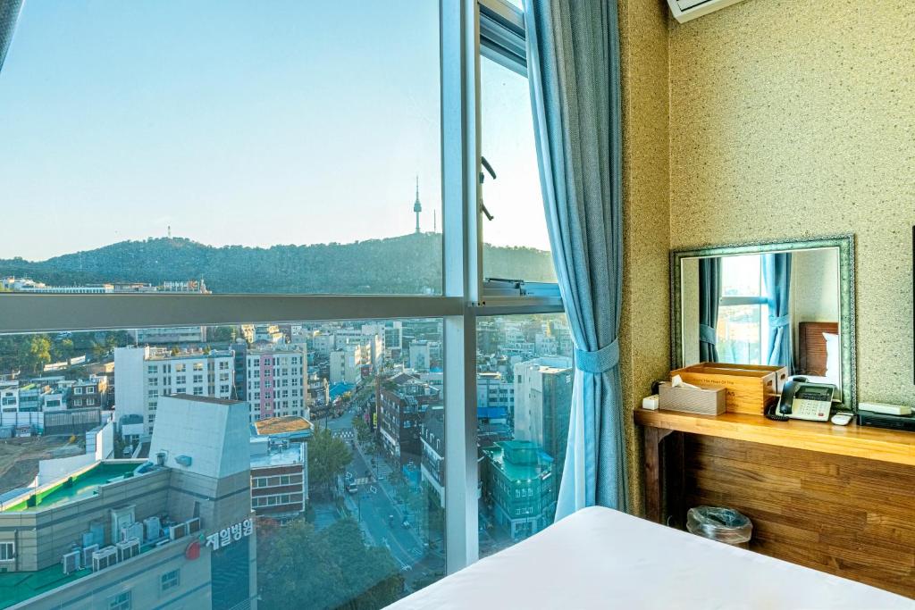 충무로 레지던스 앤 호텔 (Chungmuro Residence and Hotel) 객실 및 시설