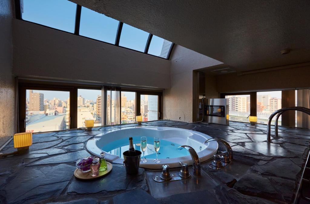 HOTEL LOVE 객실 및 시설