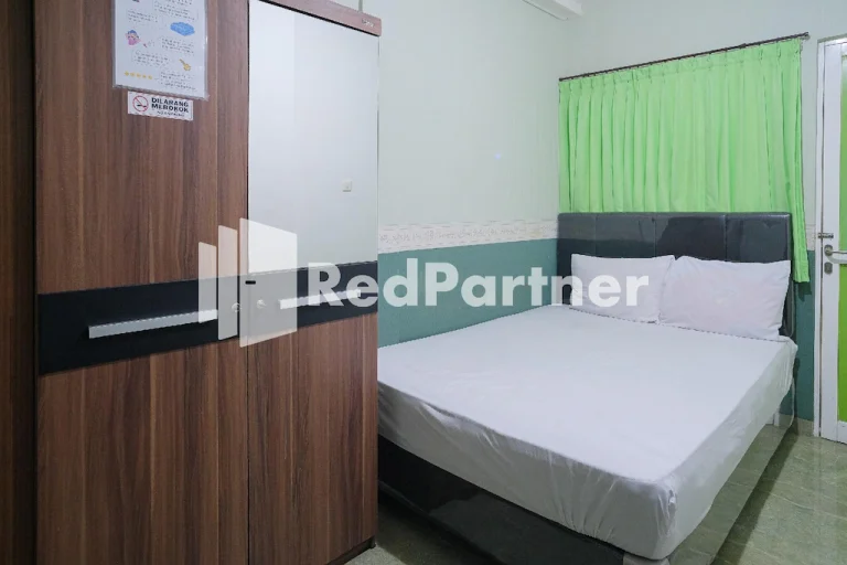 수라바야 Pondok Hijau Syariah Mitra RedDoorz 리뷰 2026