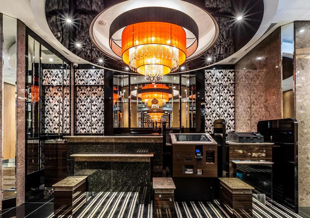 APA 호텔 고베 산노미야 에키마에 (APA Hotel Kobe Sannomiya Ekimae) 객실 및 시설