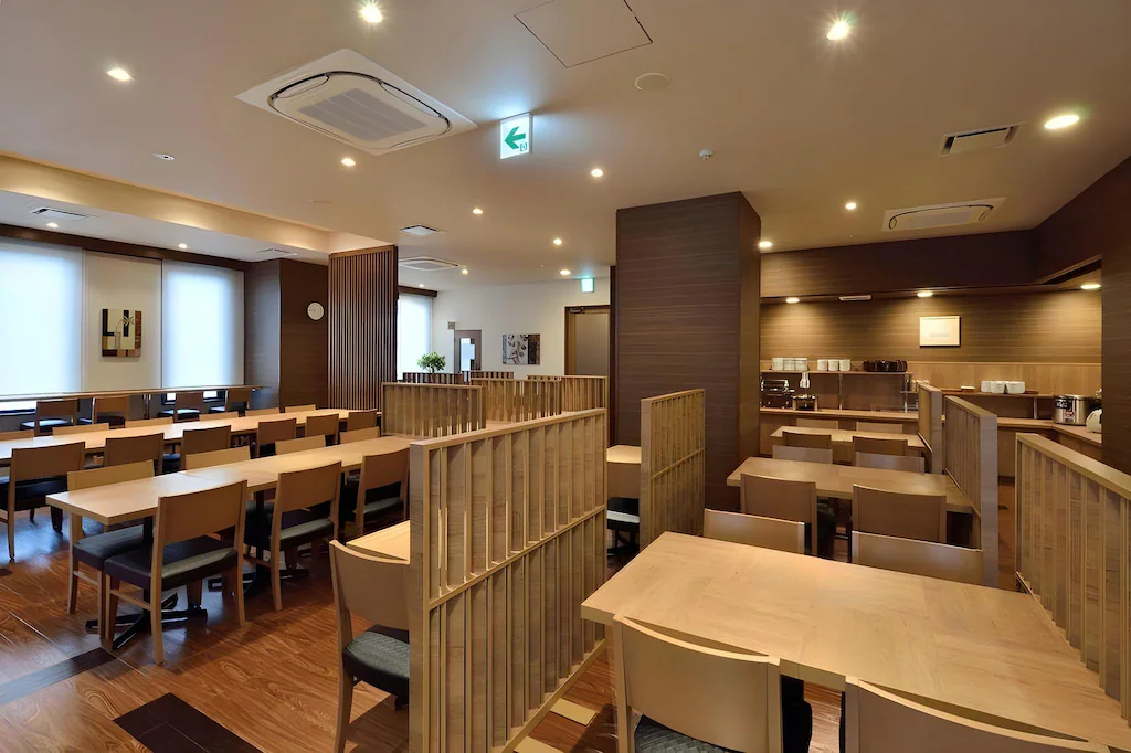 호텔 루트 인 나토리 이와누마 인터 (Hotel Route Inn Natori Iwanuma Inter) 객실 및 시설