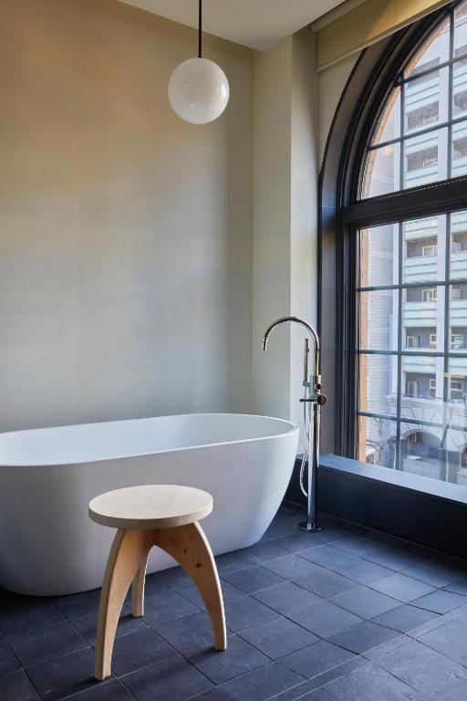 Ace Hotel Kyoto 객실 및 시설