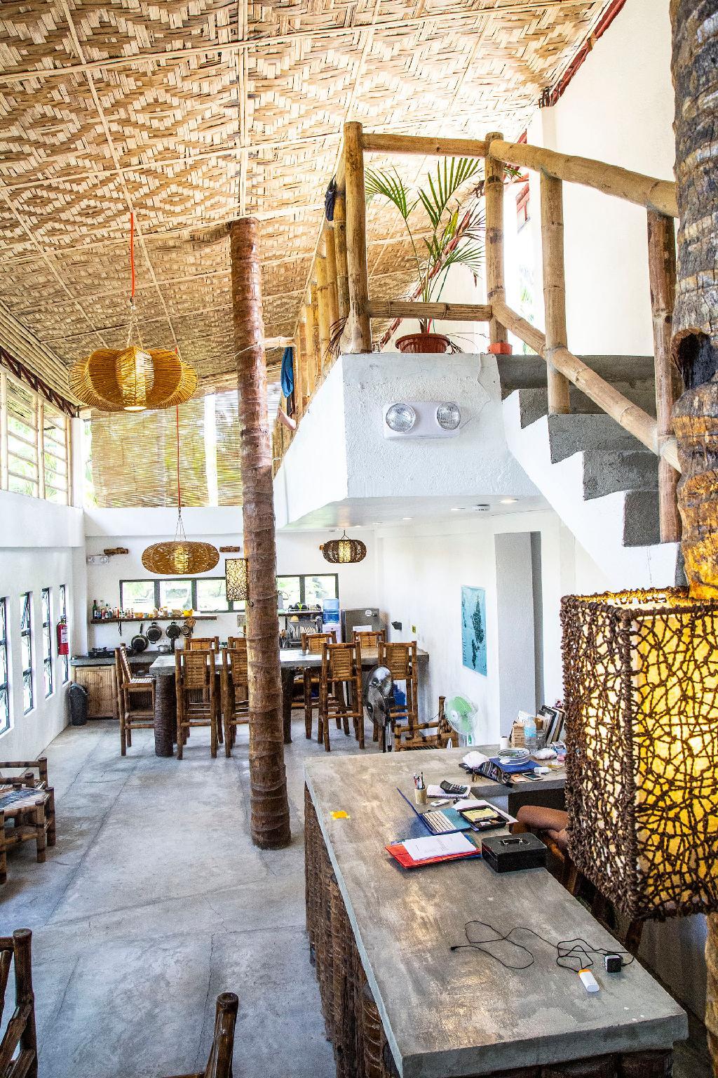 선릿 호스텔 (Sunlit Hostel) 객실 및 시설