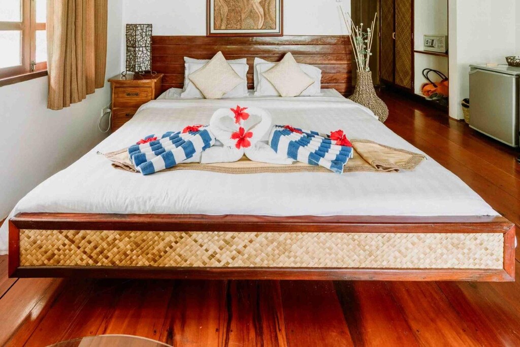 로맨틱 비치 빌라 샤르가오 아일랜드 (Romantic Beach Villas Siargao Island) 위치 및 접근성