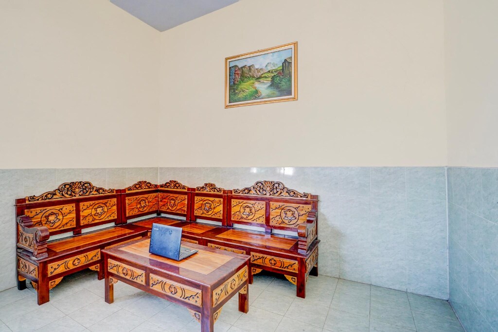 Hotel O Surabaya near Universitas Airlangga formerly Kertajaya Residence Surabaya 서비스 품질