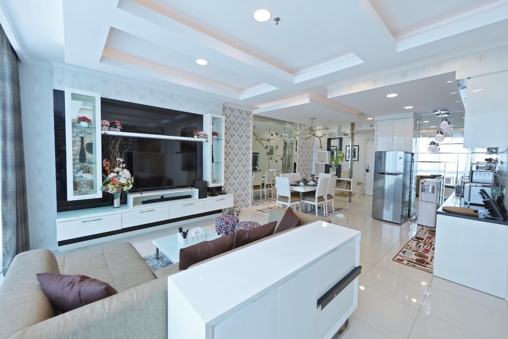 수라바야 시내의 아파트먼트 (125m², 침실 3개, 프라이빗 욕실 2개) (Sub-penthouse Glamour@ Ciputra World Surabaya) 객실 및 시설