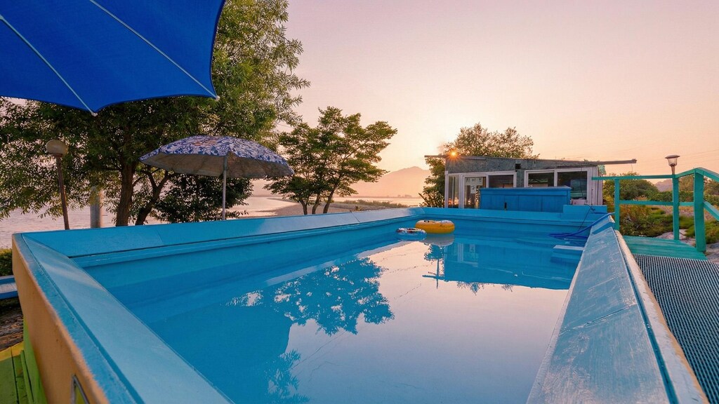 강화 바닷가쉼터 가족 오션뷰 펜션 (Ganghwa Badatgashimteo Pension) 객실 및 시설