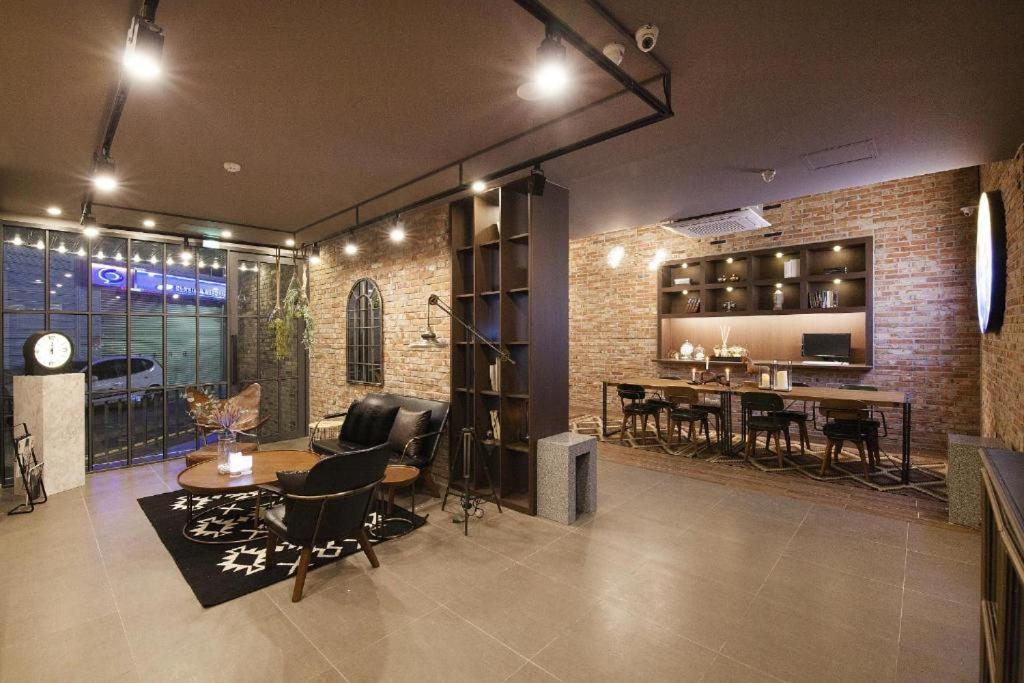 호텔 그레이 남포 (Hotel Gray Nampo) 객실 및 시설