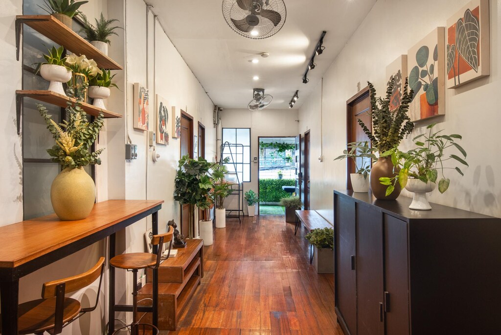 Private Room 12 - Poblacion Makati House 객실 및 시설